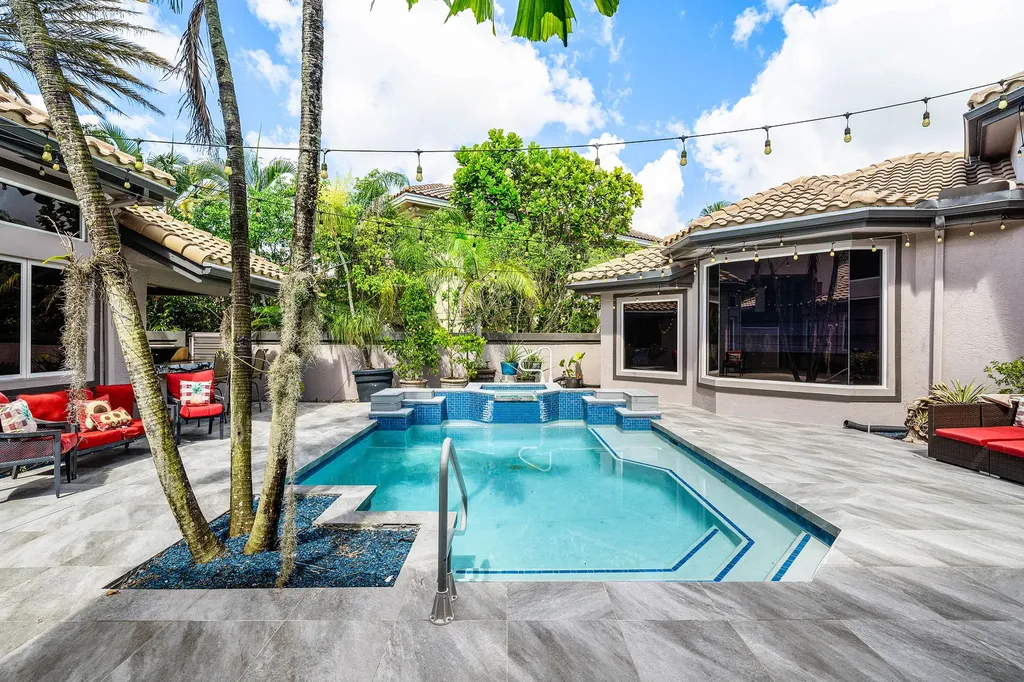 6595 NW 32nd Terrace Boca Raton FL 33496