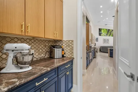 6595 NW 32nd Terrace Boca Raton FL 33496