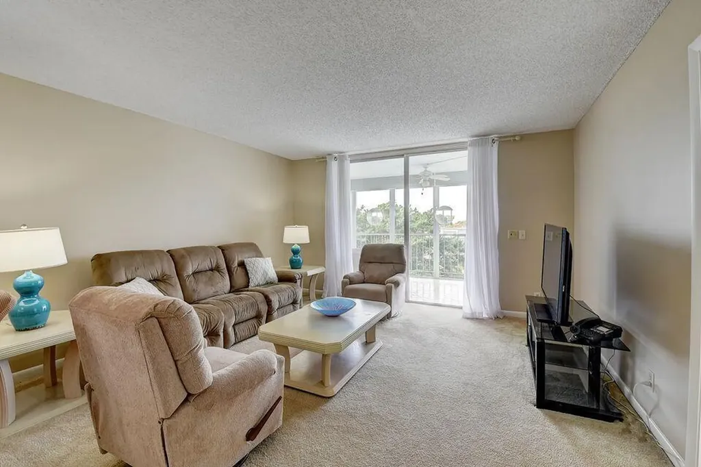 14671 Bonaire Boulevard Delray Beach FL 33446