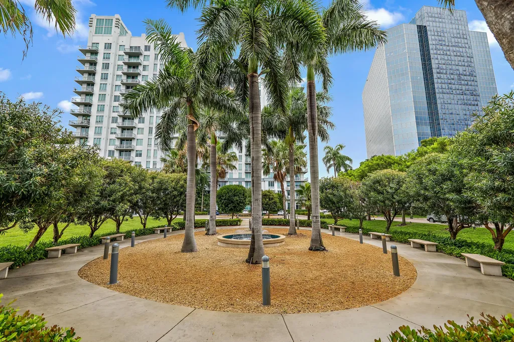 300 S Australian Avenue West Palm Beach FL 33401