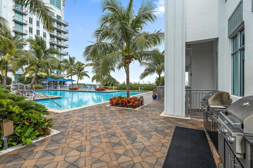 300 S Australian Avenue West Palm Beach FL 33401