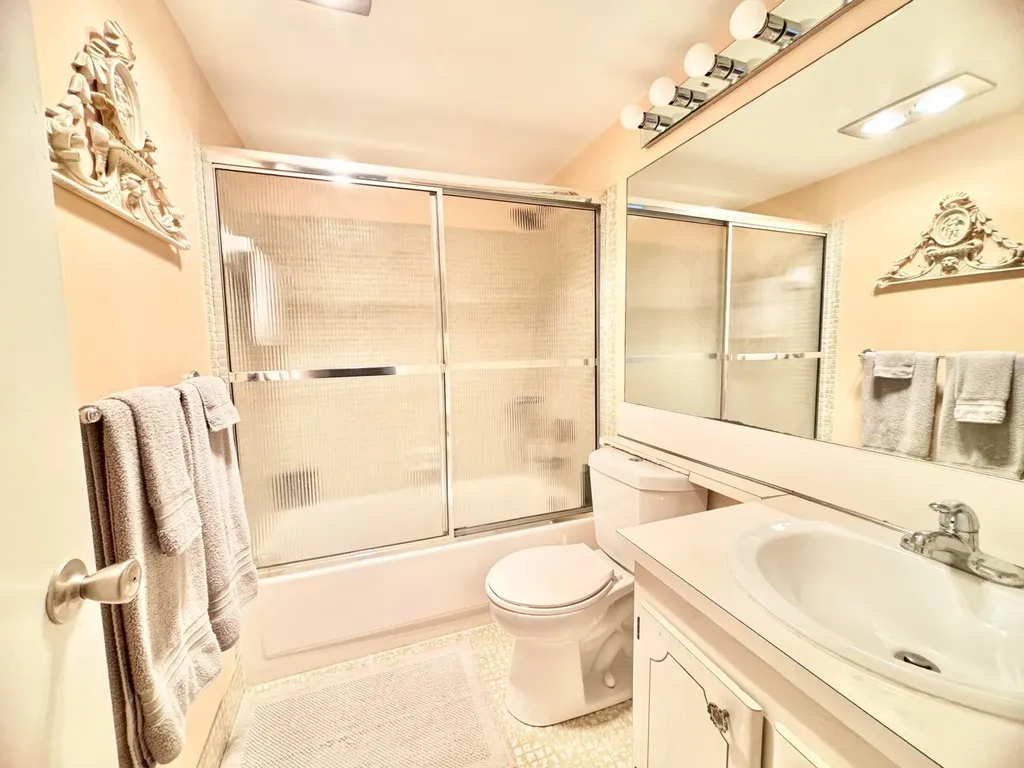 4010 Harwood C Deerfield Beach FL 33442