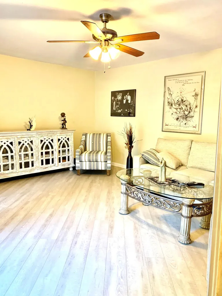 8115 SW 24 Th Street North Lauderdale FL 33068