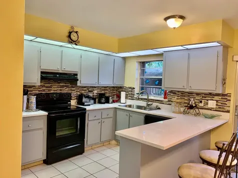 8115 SW 24 Th Street SW North Lauderdale FL 33068