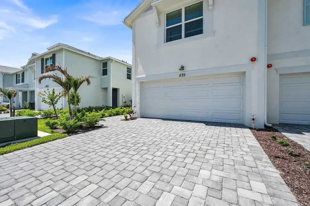 575 Salisbury Circle Fort Pierce FL 34982