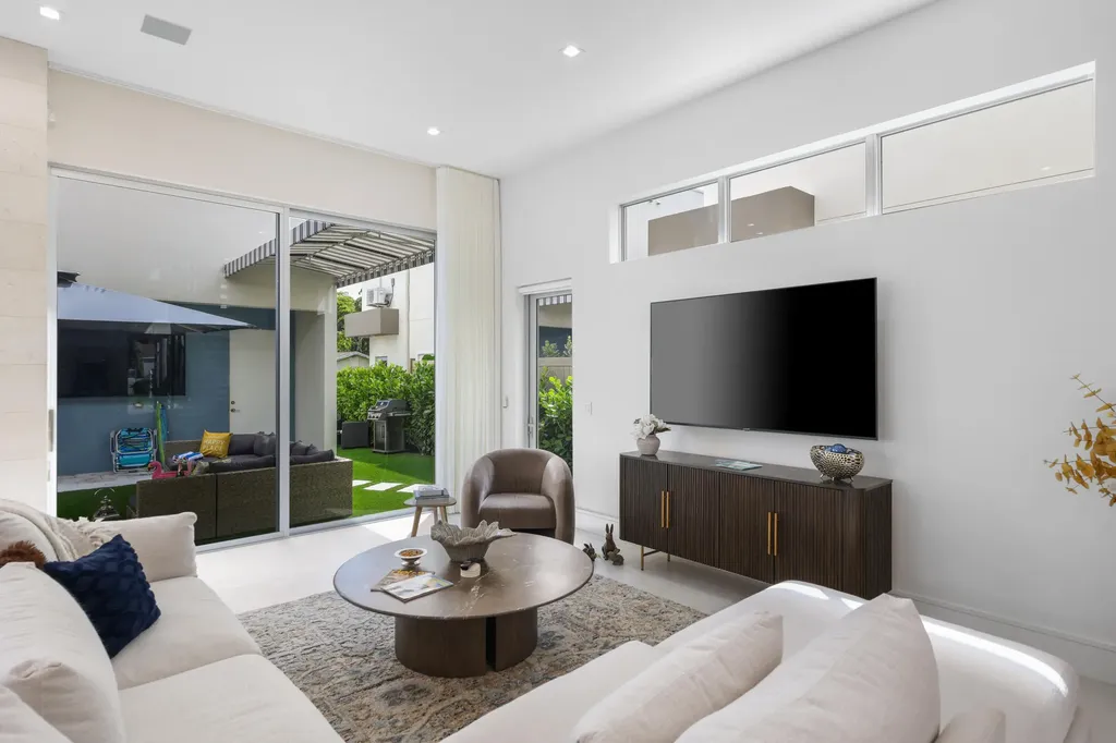 333 S Swinton Avenue Delray Beach FL 33444