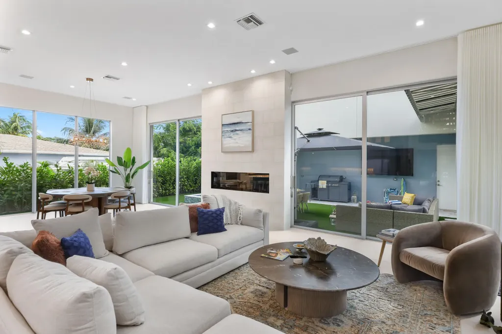333 S Swinton Avenue Delray Beach FL 33444