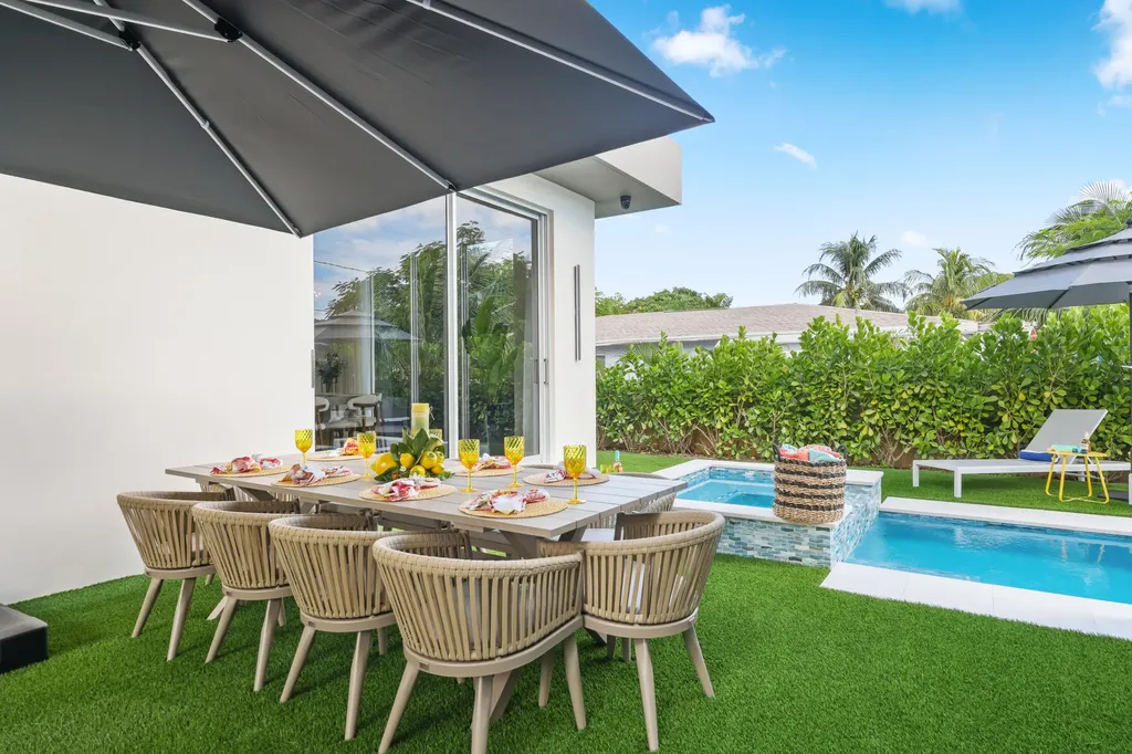 333 S Swinton Avenue Delray Beach FL 33444