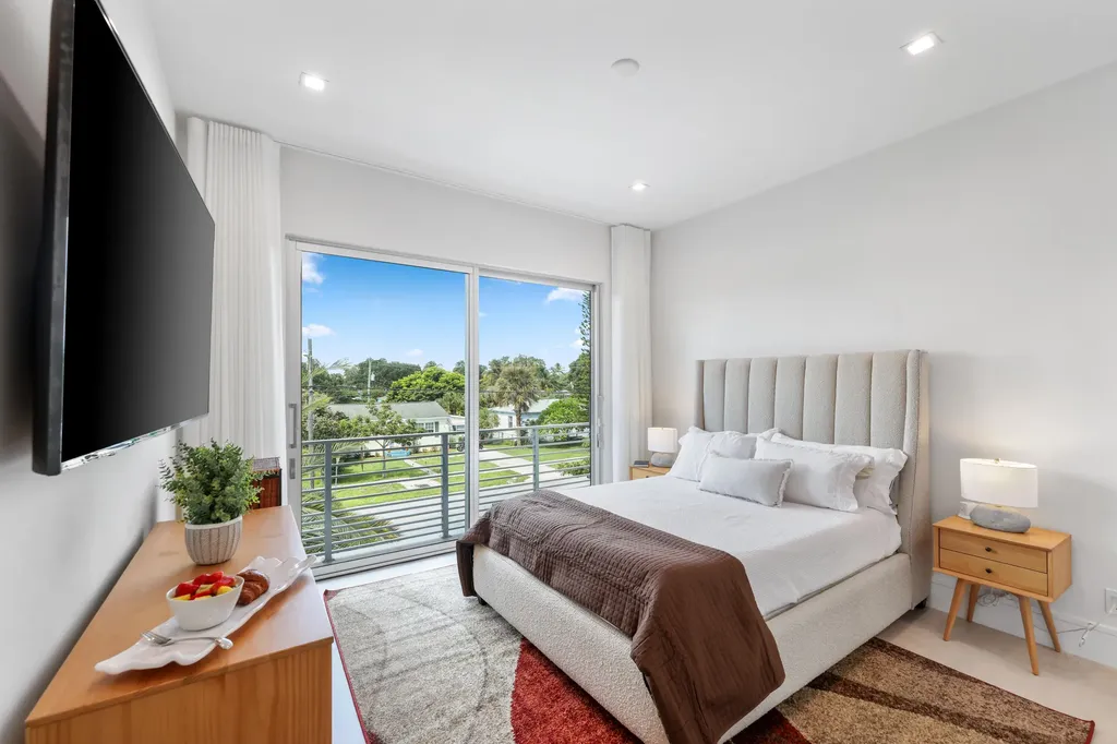 333 S Swinton Avenue Delray Beach FL 33444
