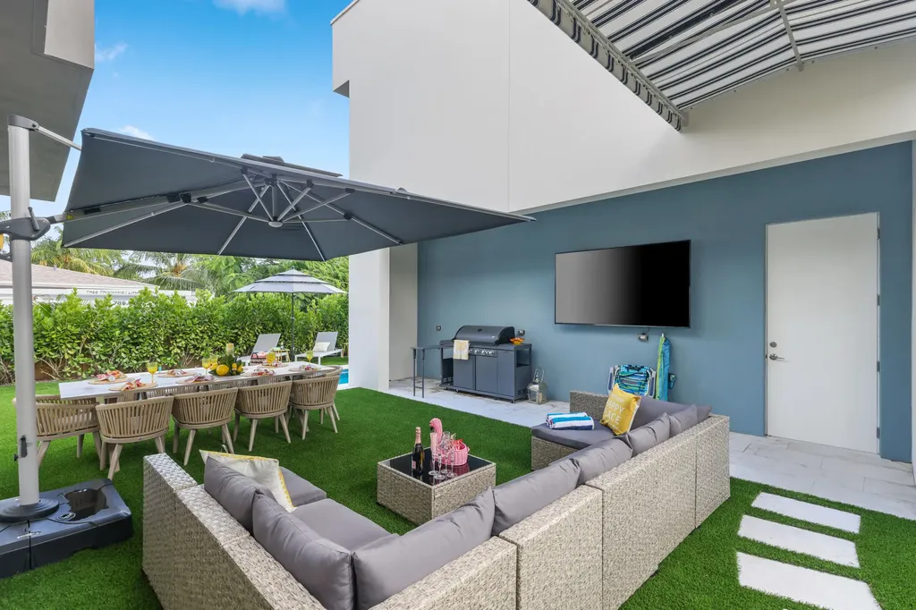 333 S Swinton Avenue Delray Beach FL 33444