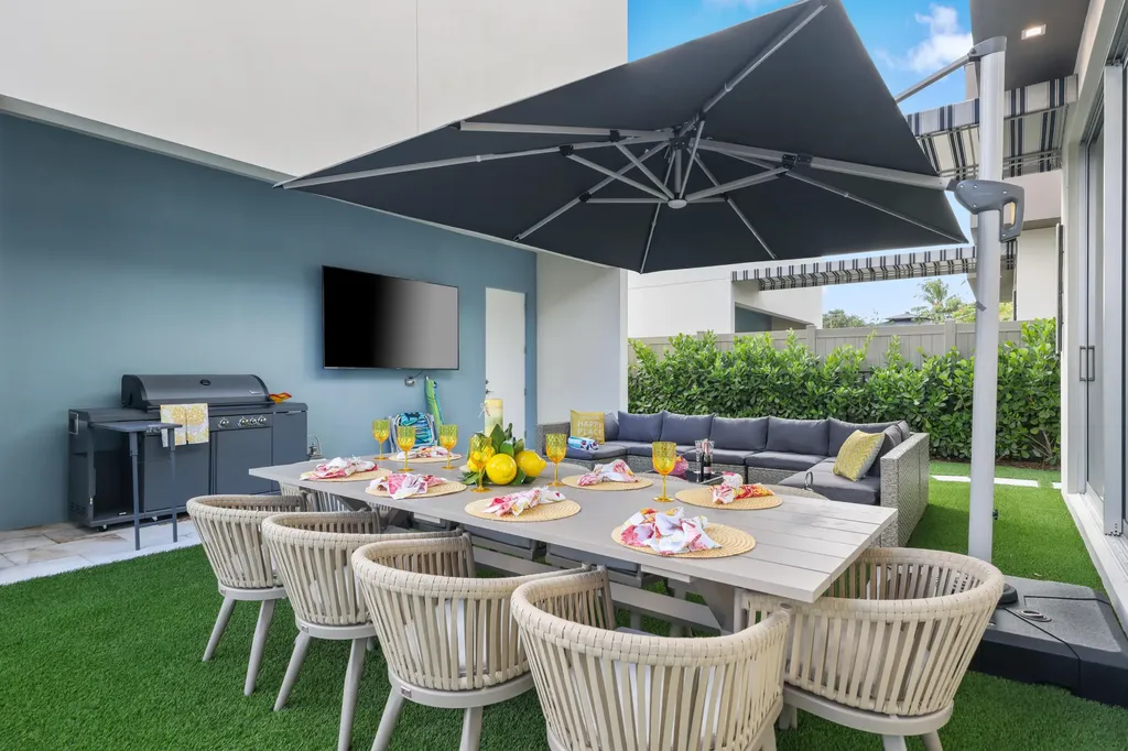 333 S Swinton Avenue Delray Beach FL 33444