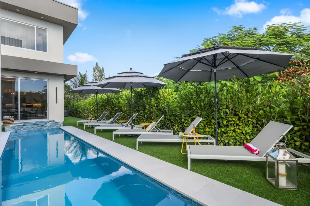 333 S Swinton Avenue Delray Beach FL 33444
