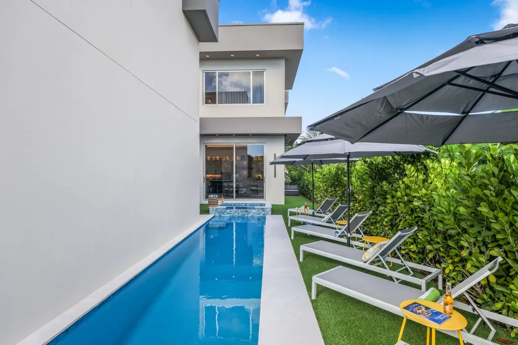 333 S Swinton Avenue Delray Beach FL 33444
