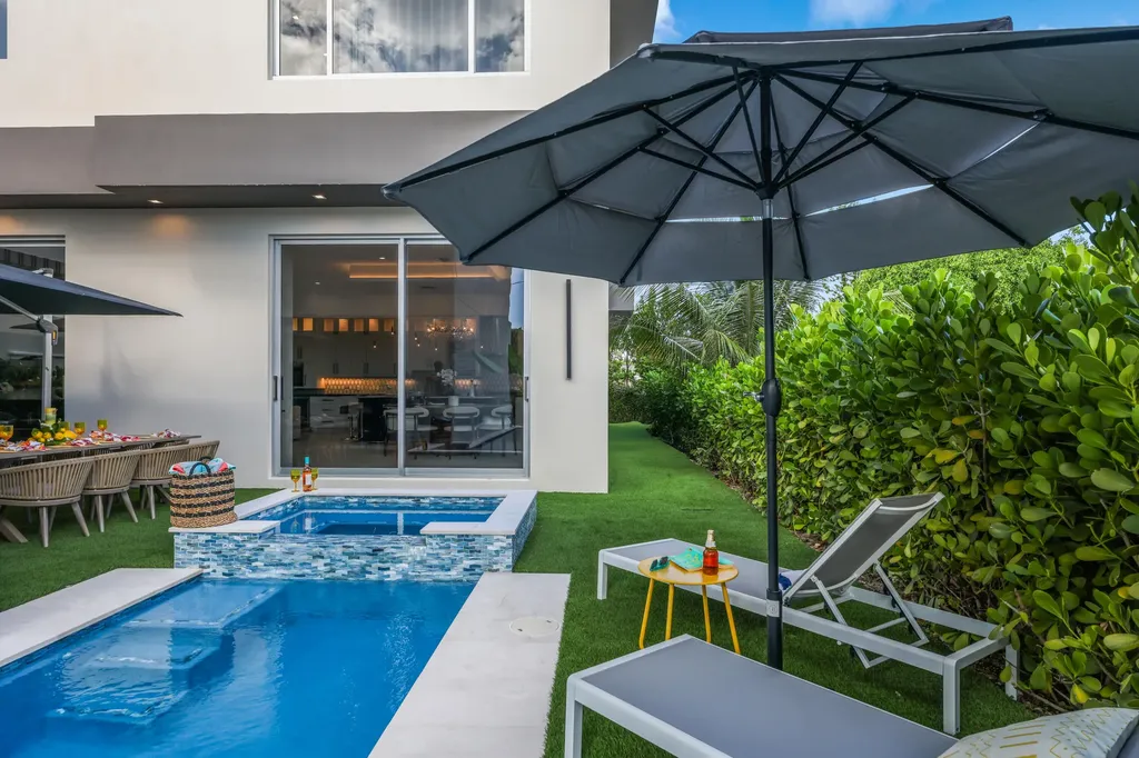 333 S Swinton Avenue Delray Beach FL 33444