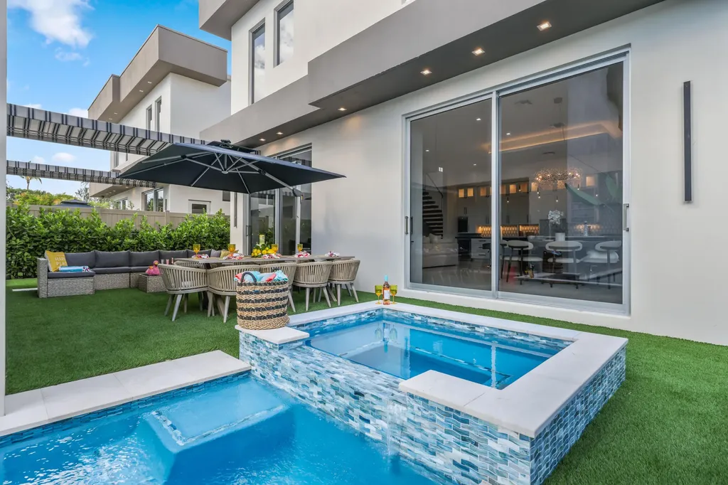 333 S Swinton Avenue Delray Beach FL 33444