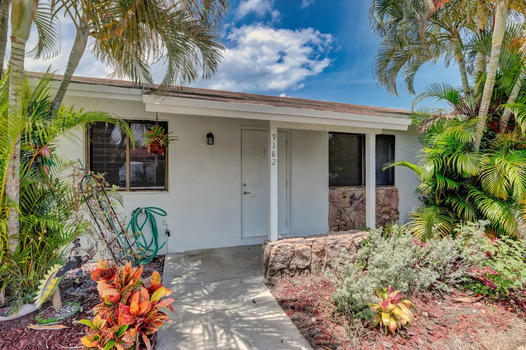 9186 Roan Lane West Palm Beach FL 33403