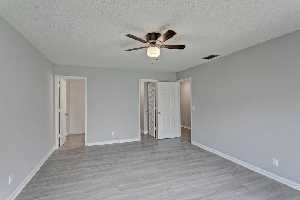 9186 Roan Lane West Palm Beach FL 33403