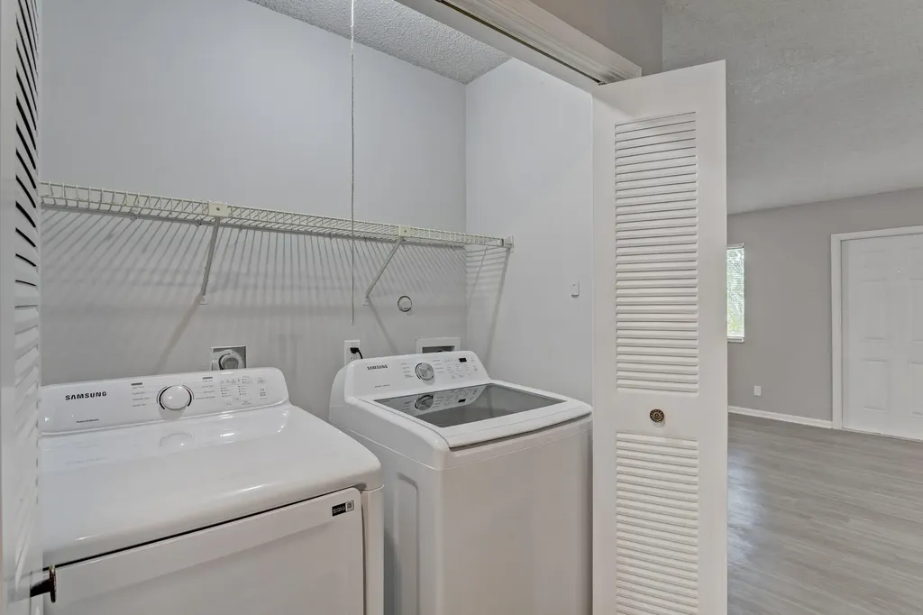 9186 Roan Lane West Palm Beach FL 33403
