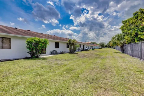 9186 Roan Lane West Palm Beach FL 33403