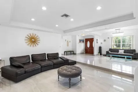 19885 NE 22nd Avenue Miami FL 33180