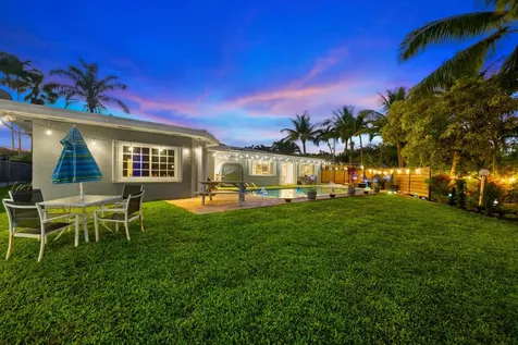 19885 NE 22nd Avenue Miami FL 33180