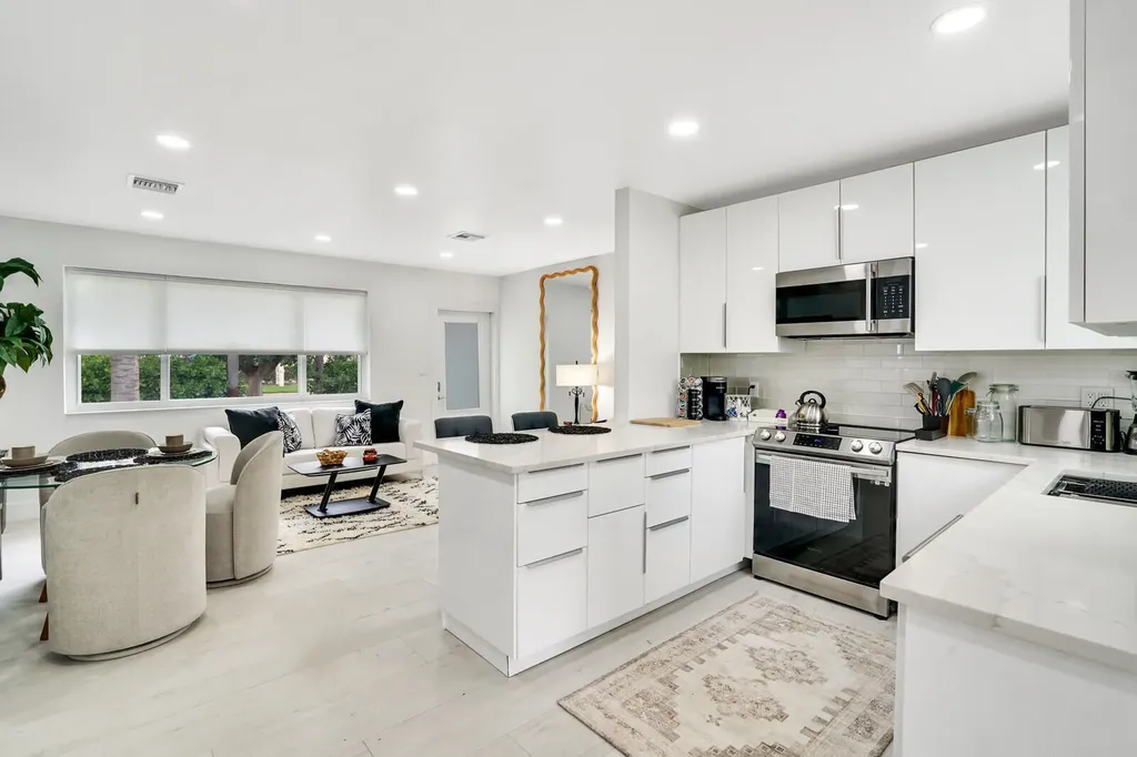 340 Summa Street West Palm Beach FL 33405