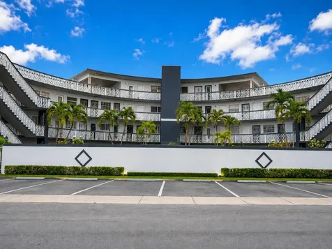 11 SW 52nd Avenue Miami FL 33134