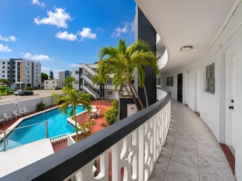 11 SW 52nd Avenue Miami FL 33134
