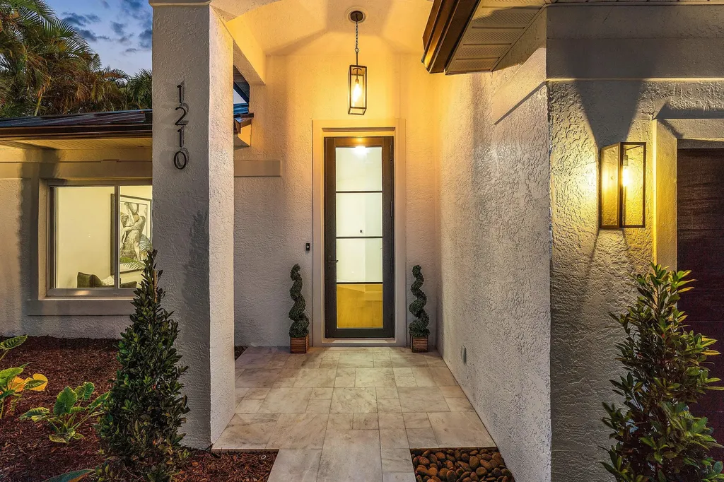 Delray Beach FL, 1210 Delray Lakes Drive