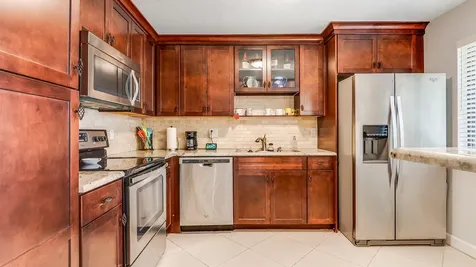 303 Lakeview Drive Weston FL 33326