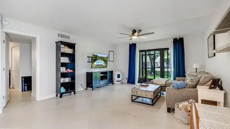 303 Lakeview Drive Weston FL 33326