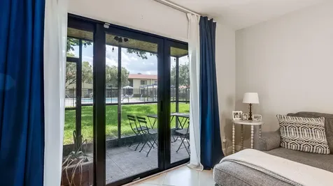 303 Lakeview Drive Weston FL 33326