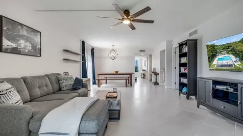 303 Lakeview Drive Weston FL 33326