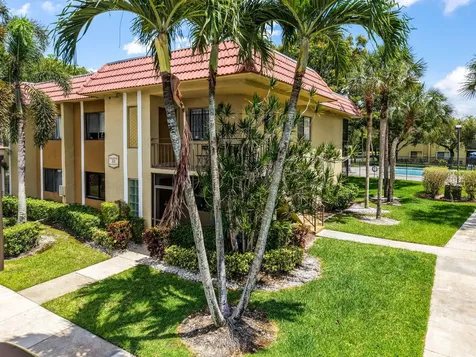 303 Lakeview Drive Weston FL 33326