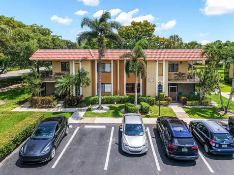 303 Lakeview Drive Weston FL 33326