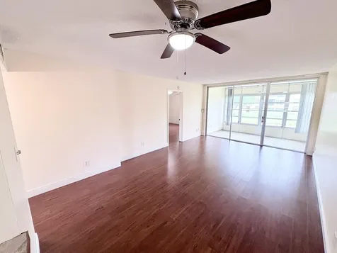 6070 NW 64th Avenue NW Tamarac FL 33319