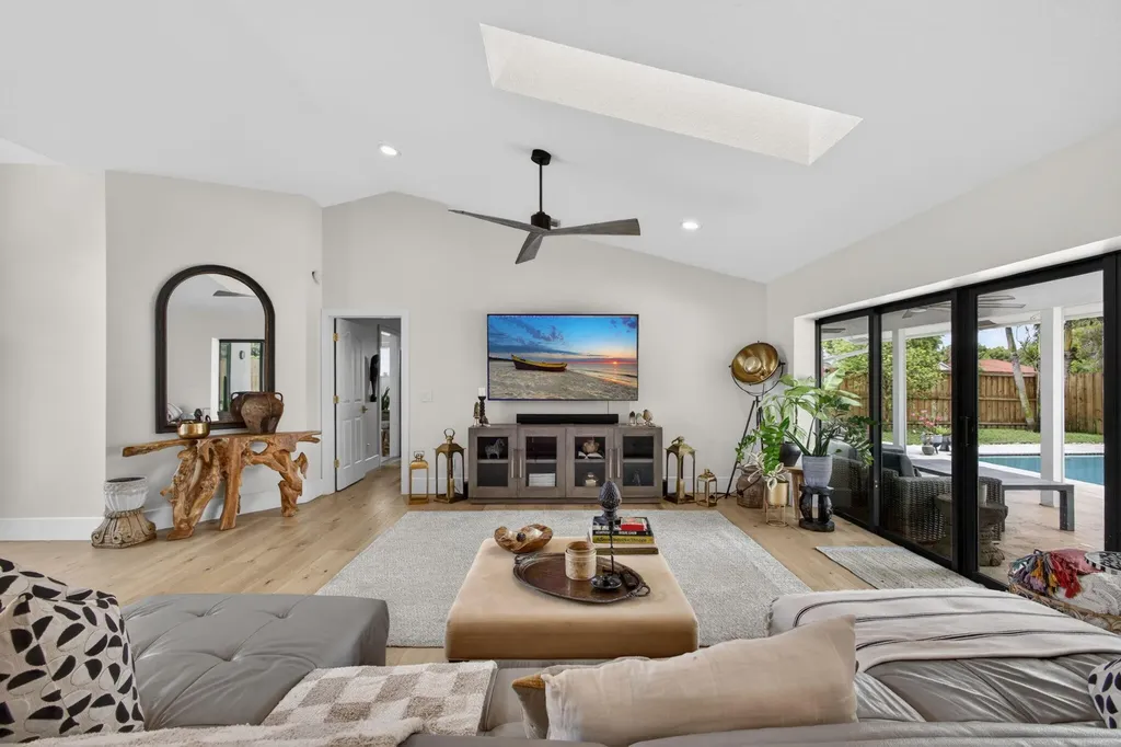 12897 La Rochelle Circle Palm Beach Gardens FL 33410