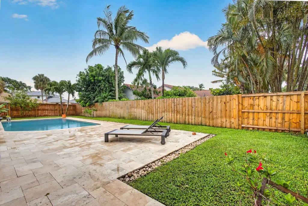 12897 La Rochelle Circle Palm Beach Gardens FL 33410