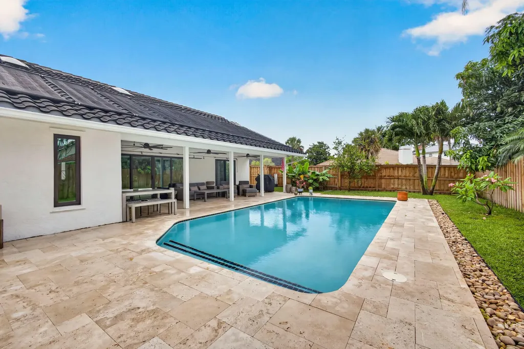 12897 La Rochelle Circle Palm Beach Gardens FL 33410