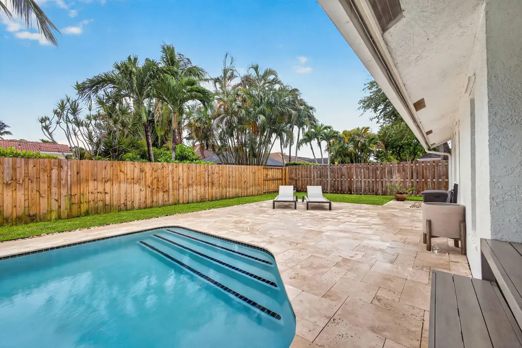 12897 La Rochelle Circle Palm Beach Gardens FL 33410