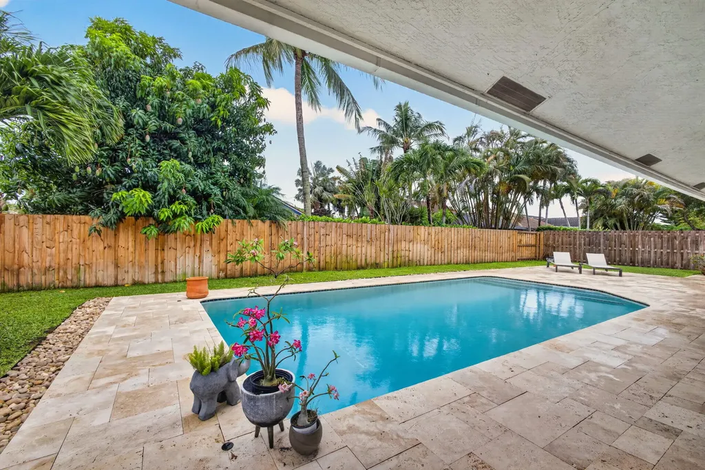 12897 La Rochelle Circle Palm Beach Gardens FL 33410