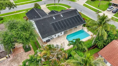 12897 La Rochelle Circle Palm Beach Gardens FL 33410