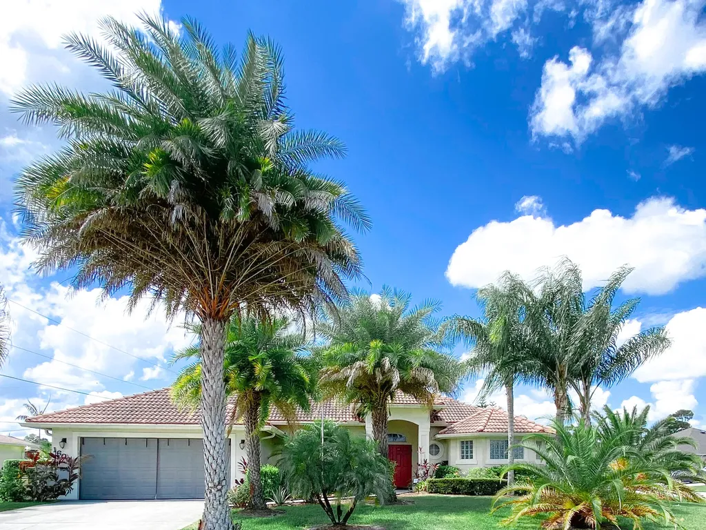 1602 SW Cefalu Circle Port St Lucie FL 34953