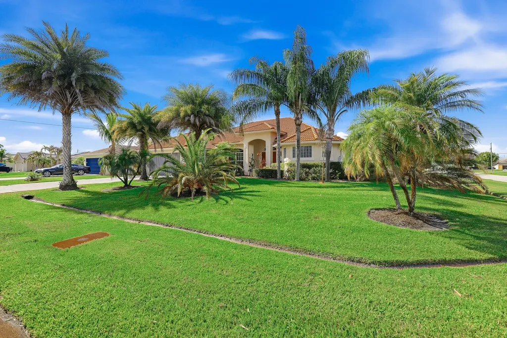 1602 SW Cefalu Circle Port St Lucie FL 34953