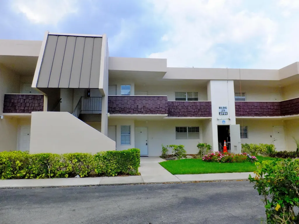 2751 S Palm Aire Drive Pompano Beach FL 33069