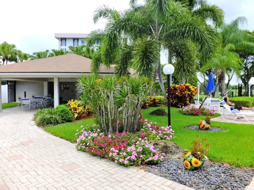 2751 S Palm Aire Drive Pompano Beach FL 33069