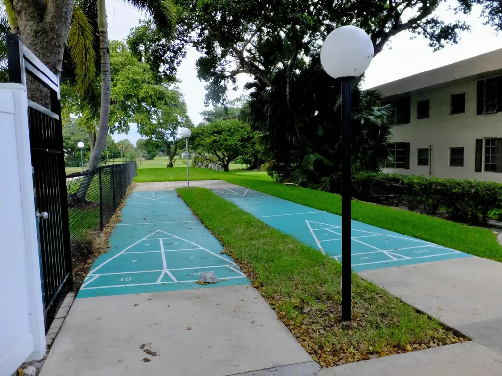 2751 S Palm Aire Drive Pompano Beach FL 33069