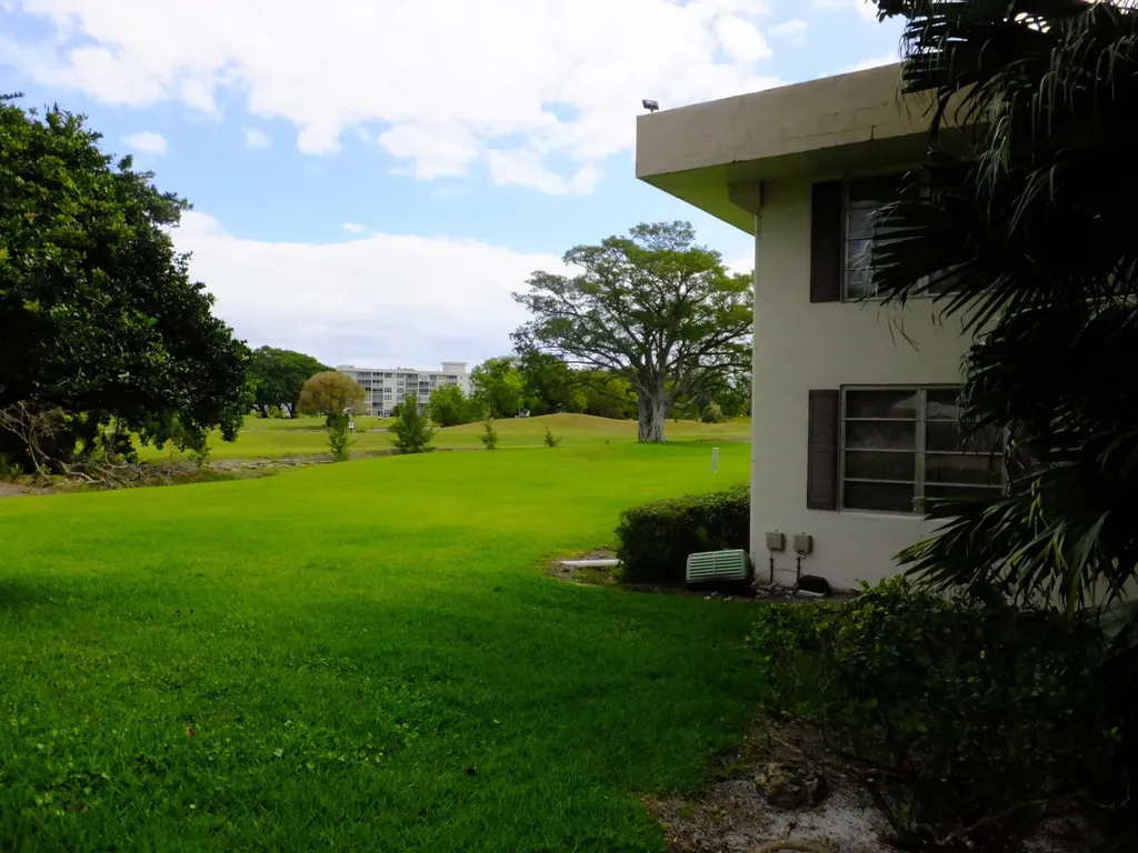2751 S Palm Aire Drive Pompano Beach FL 33069