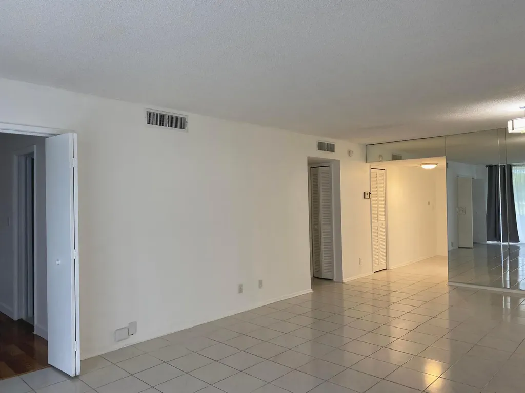 2751 S Palm Aire Drive Pompano Beach FL 33069
