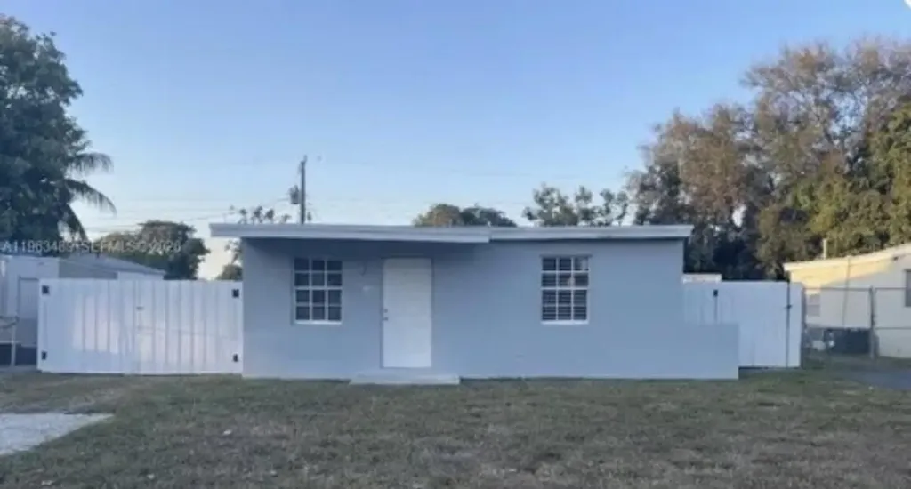 2349 NW 13th Court Fort Lauderdale FL 33311